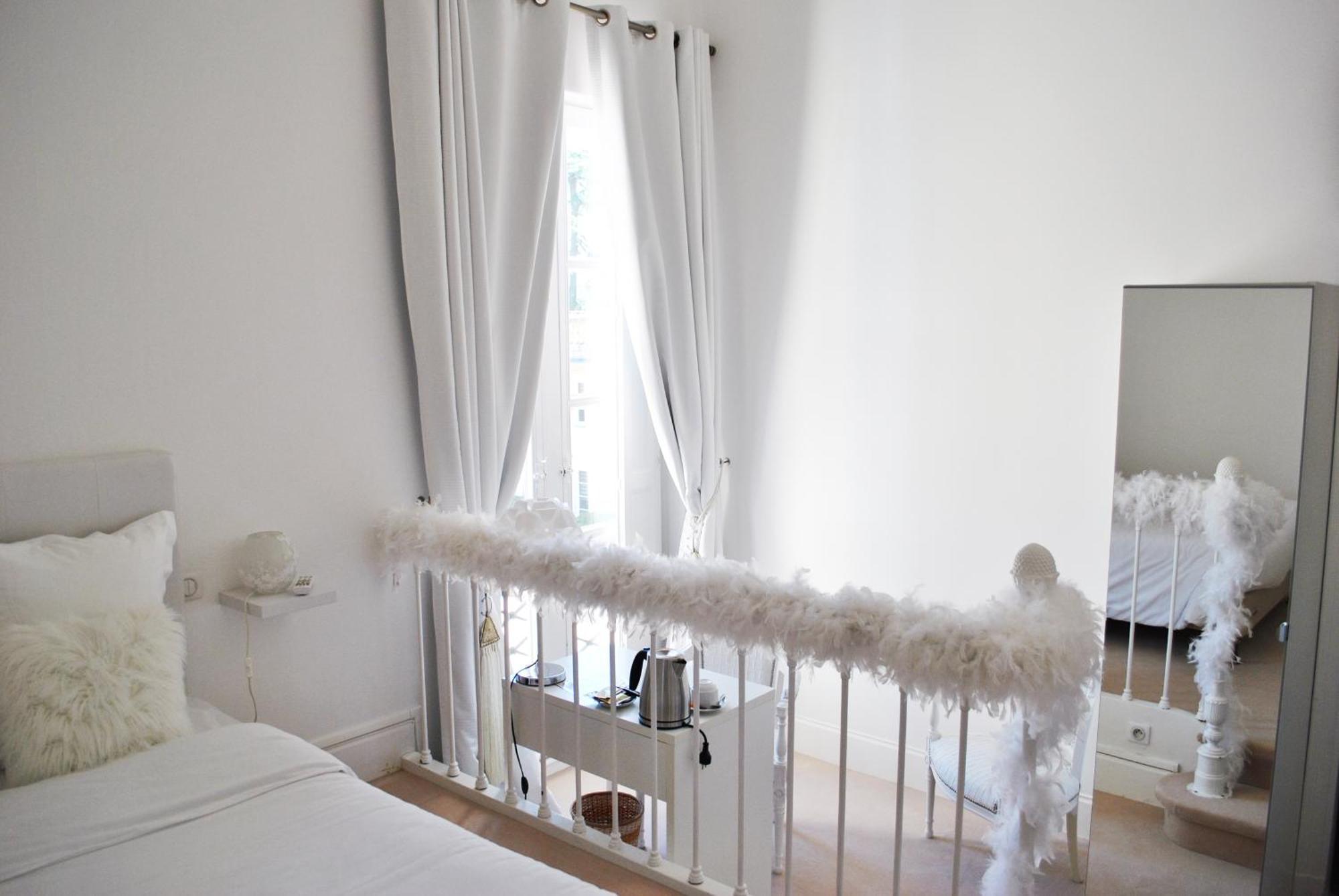Logis Hotels - Chateau Saint Marcel Boé Kamer foto